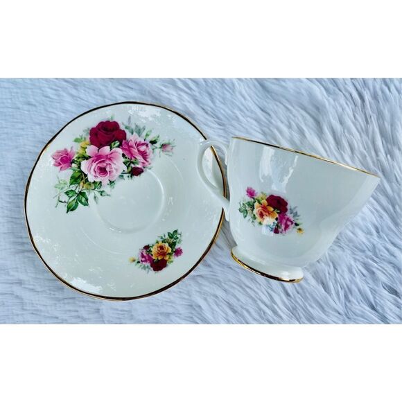 Vintage Golden Crown Fine Bone China Rose Teacup And Saucer Set - Picture 8 of 12